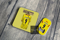 football gift set. football gift. football art. football drawing. football shirt print. This is a coaster and bottle opener gift set perfect for any Liverpool fan. It shows a retro Liverpool Kit with Fowler 9 on the back, a kit from 98-99 season. This design celebrates the retro kits and iconic players.