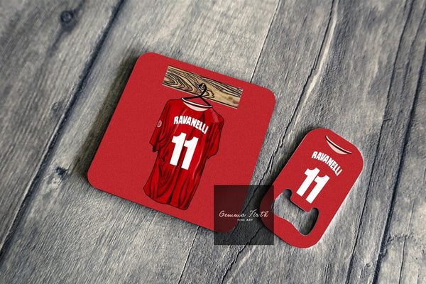 This is a coaster and bottle opener gift set perfect for any Middlesbrough fan. It shows a retro Boro Kit with Ravanelli 11 on the back, a kit from 96-97 season. This design celebrates the retro kits and iconic players.